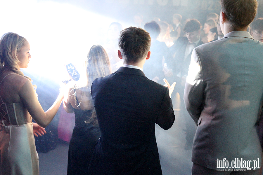 Tak si� bawi� maturzy�ci I LO w Elbl�gu, fot. 154