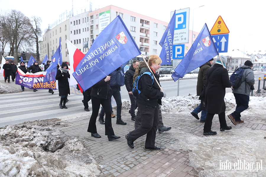 Marsz Stop inwazji imigrant�w przeszed� ulicami Elbl�ga, fot. 16