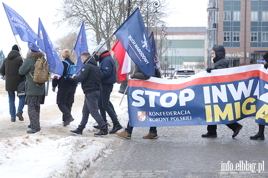Marsz Stop inwazji imigrant�w przeszed� ulicami Elbl�ga, fot. 33