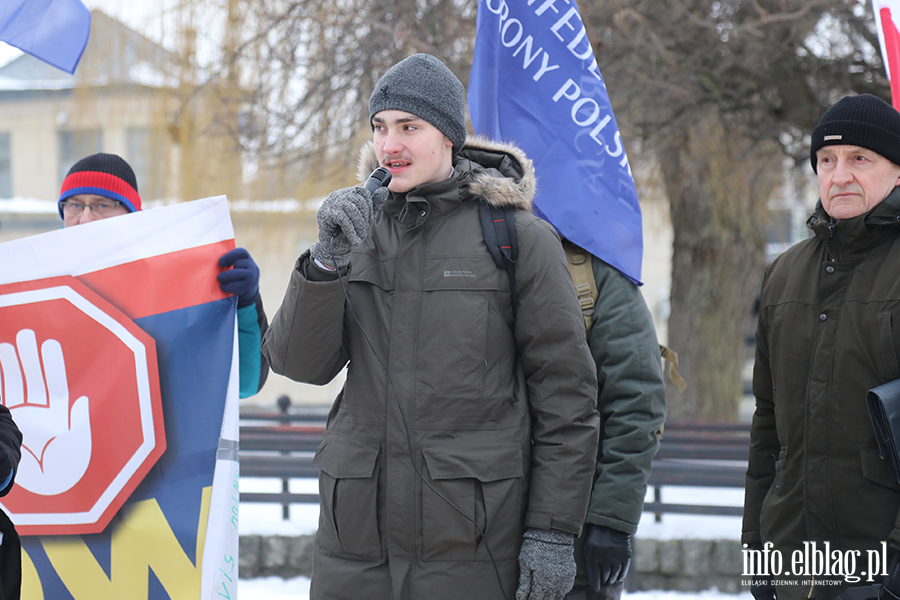 Marsz Stop inwazji imigrant�w przeszed� ulicami Elbl�ga, fot. 37