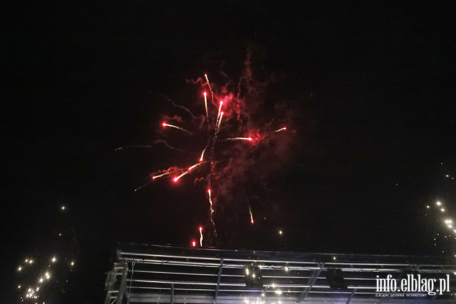 �wiate�ko do nieba na zako�czenie 34 fina�u WO�P, fot. 8