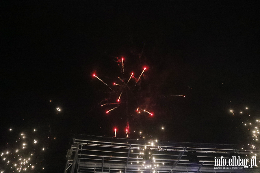 �wiate�ko do nieba na zako�czenie 34 fina�u WO�P, fot. 9