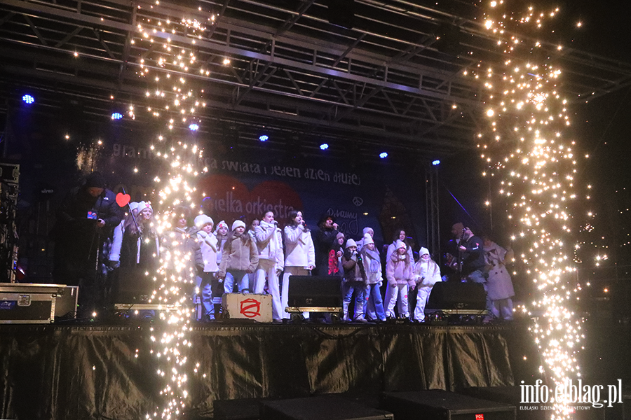 �wiate�ko do nieba na zako�czenie 34 fina�u WO�P, fot. 10