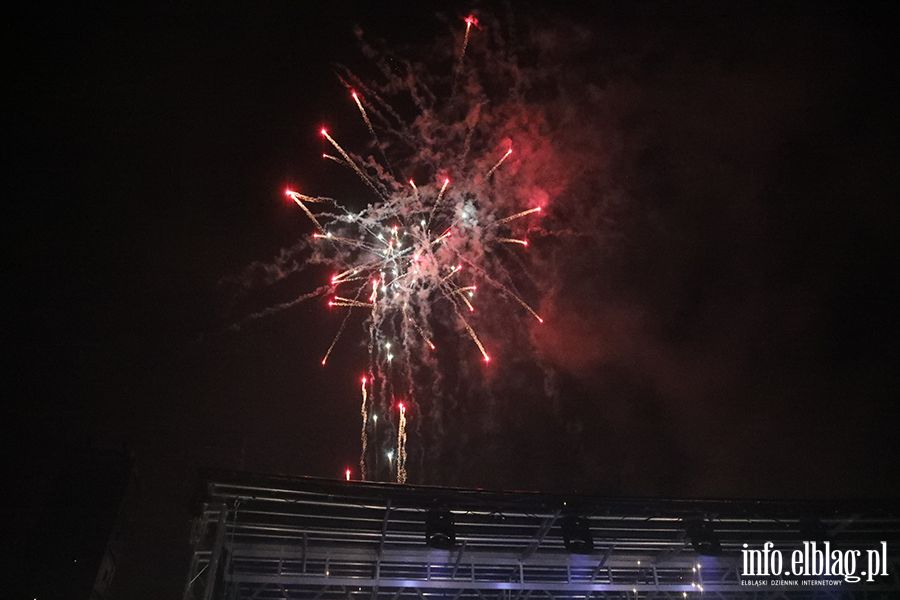 �wiate�ko do nieba na zako�czenie 34 fina�u WO�P, fot. 12