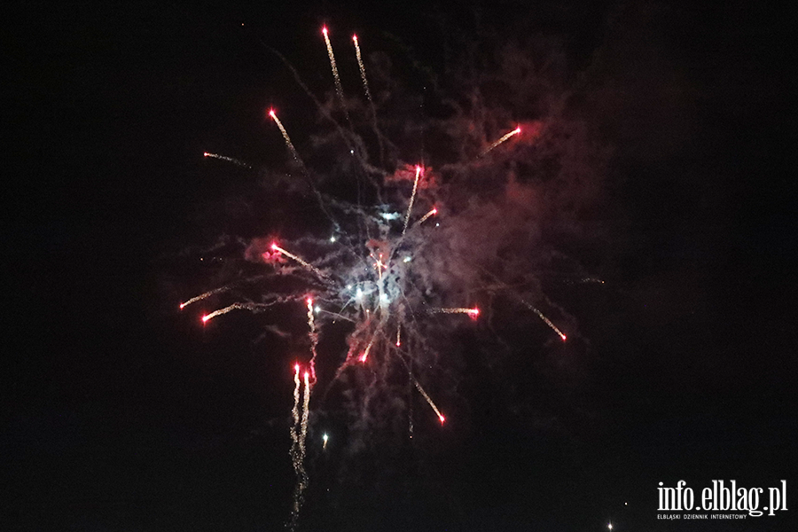 �wiate�ko do nieba na zako�czenie 34 fina�u WO�P, fot. 14