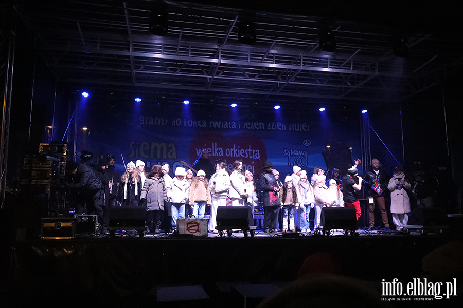 �wiate�ko do nieba na zako�czenie 34 fina�u WO�P, fot. 16