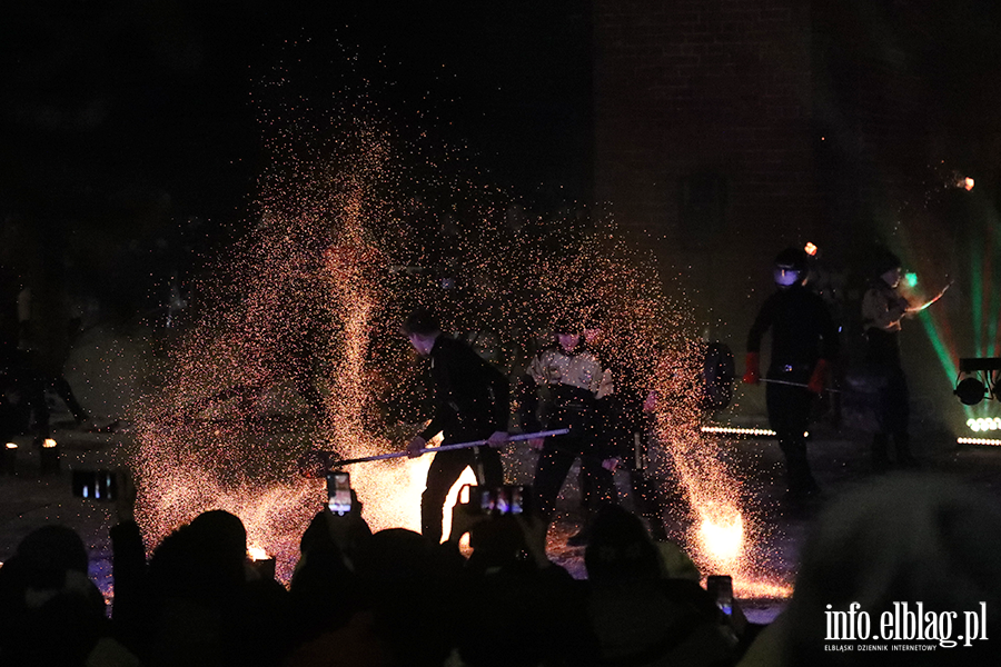 �wiate�ko do nieba na zako�czenie 34 fina�u WO�P, fot. 30