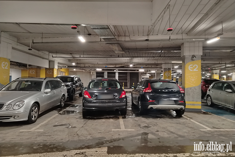 Mistrzowie Parkowania w Elbl�gu (cz�� 447), fot. 5