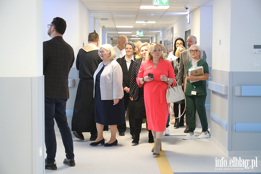 WSZ otworzy� zmodernizowane oddzia�y, fot. 33