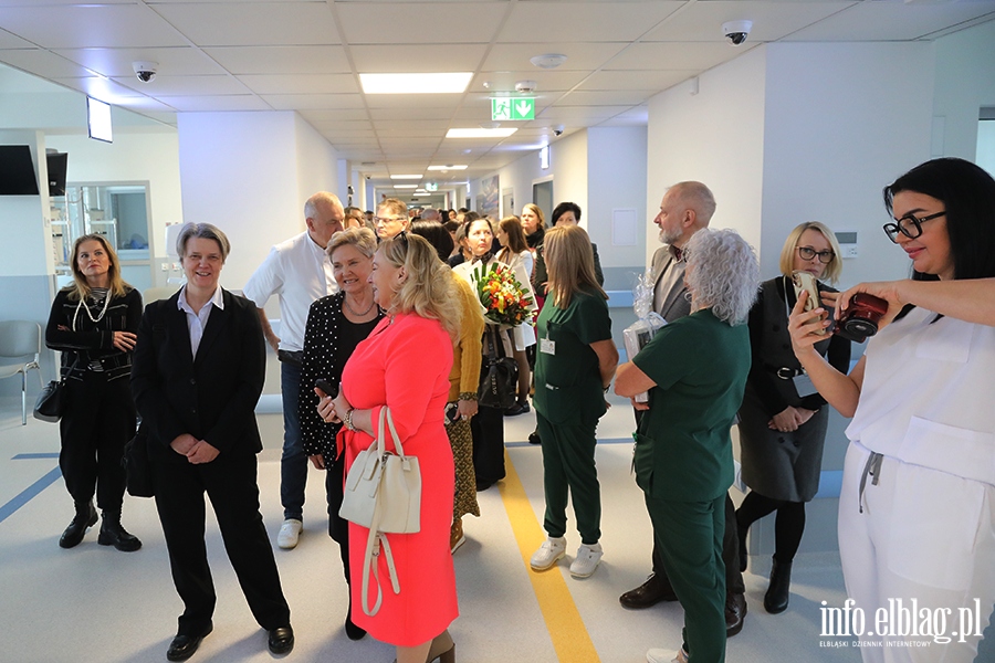 WSZ otworzy� zmodernizowane oddzia�y, fot. 35