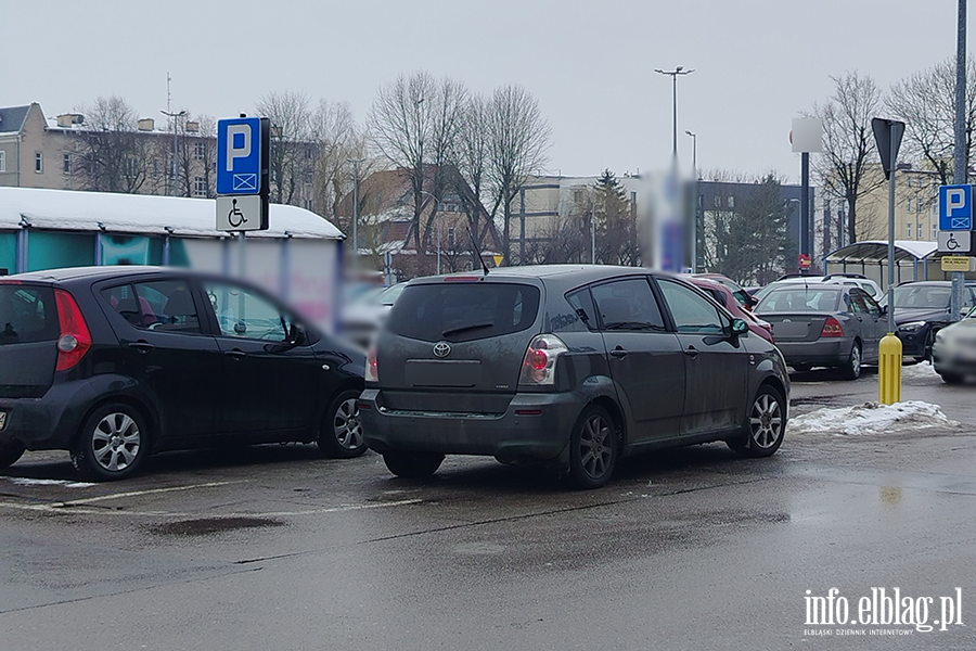 Mistrzowie Parkowania w Elbl�gu (cz�� 450), fot. 10