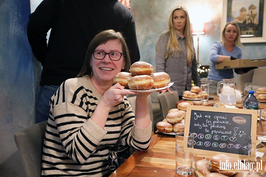 9. Edycja zawod�w w jedzeniu p�czk�w, fot. 14