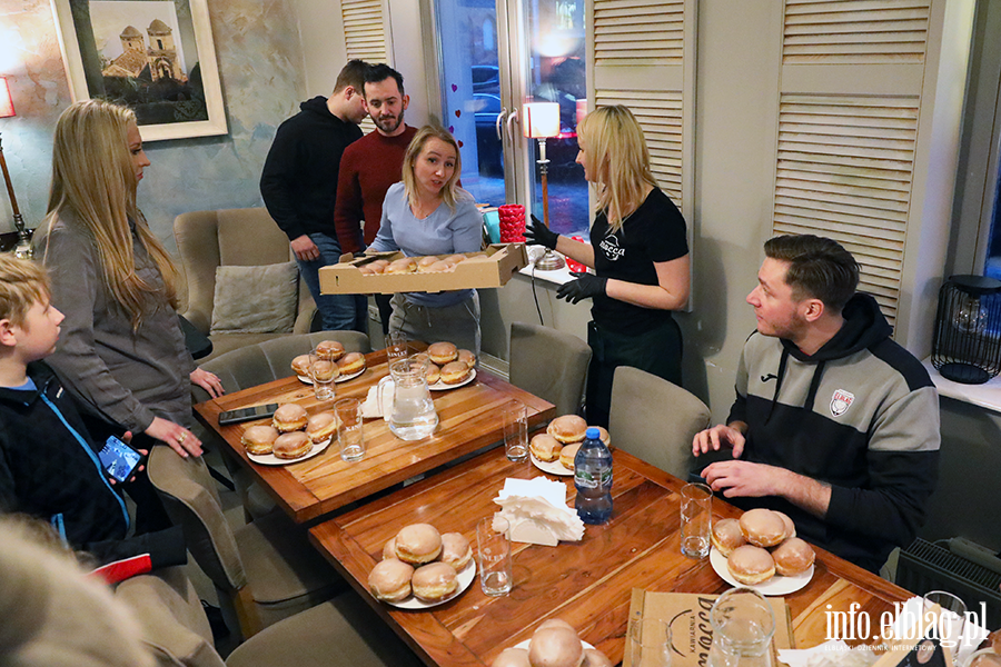 9. Edycja zawod�w w jedzeniu p�czk�w, fot. 15