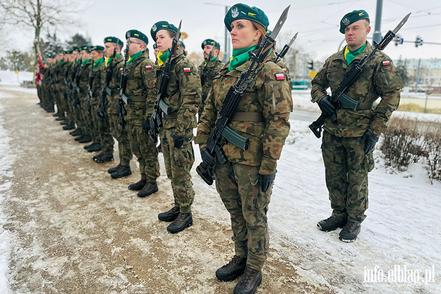 AK to symbol niez�omno�ci i oporu, fot. 5