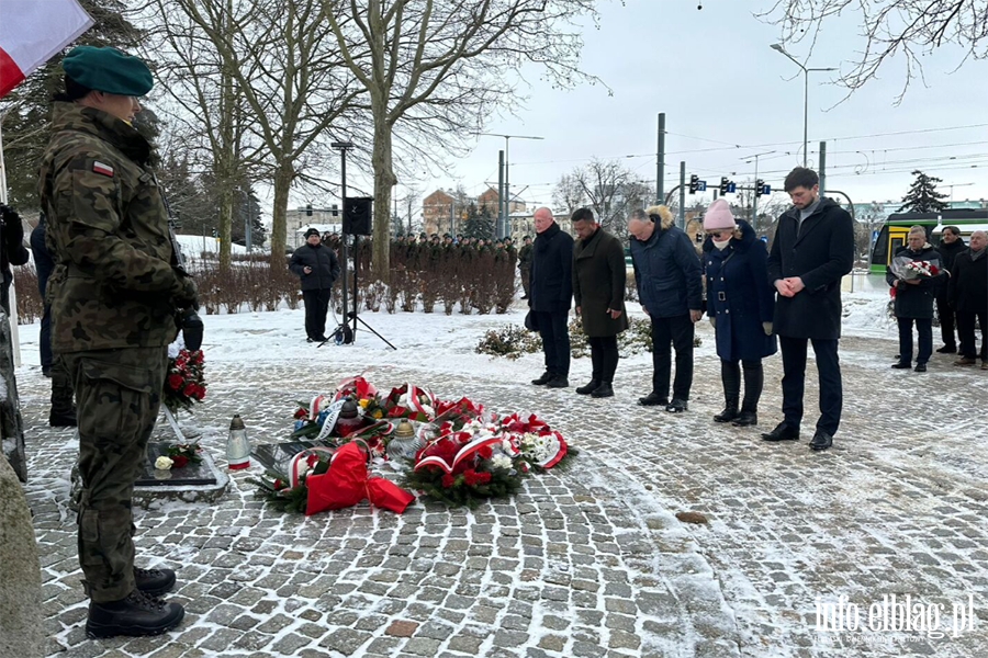 AK to symbol niez�omno�ci i oporu, fot. 9