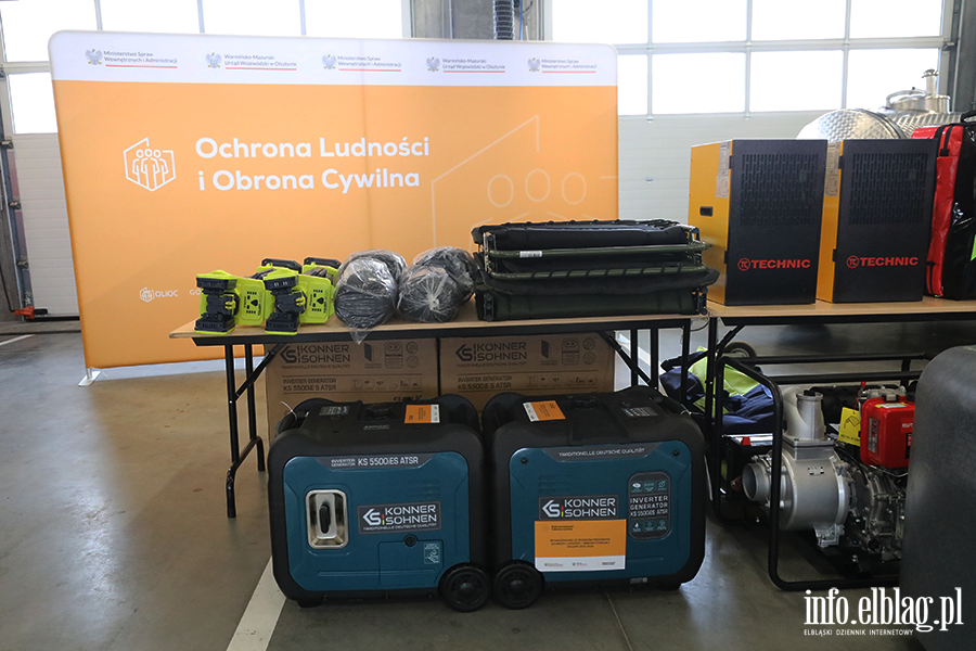 Prezentacja sprz�tu - stra� po�arna, fot. 18