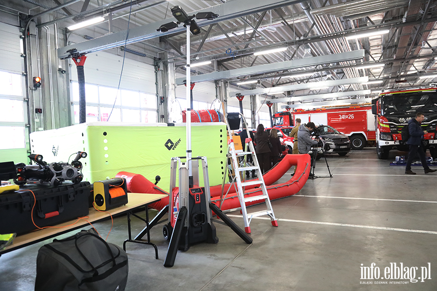 Prezentacja sprz�tu - stra� po�arna, fot. 28