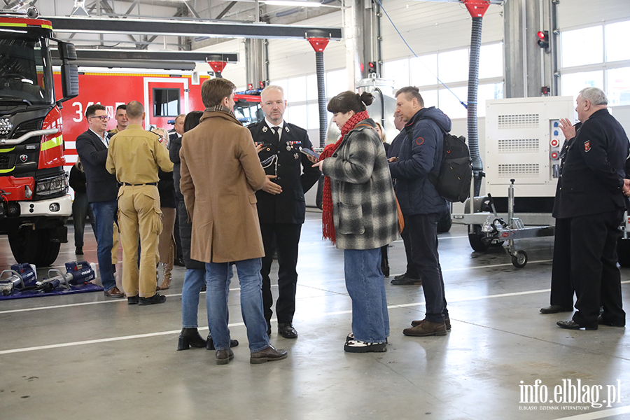 Prezentacja sprz�tu - stra� po�arna, fot. 29