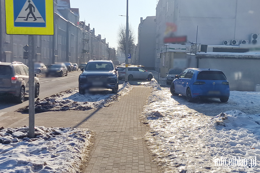 Mistrzowie Parkowania w Elbl�gu (cz�� 451), fot. 2