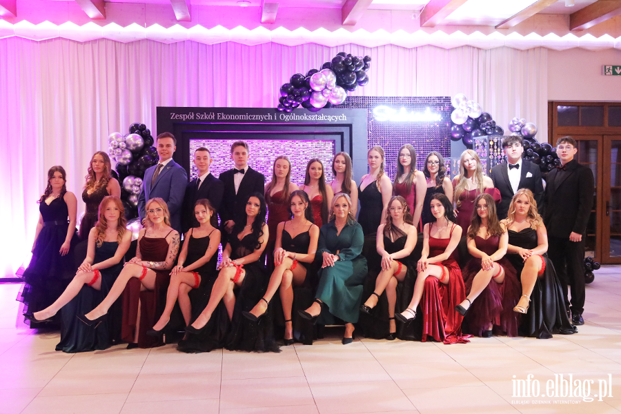 Tak si� bawi� maturzy�ci ZSEiO, fot. 1