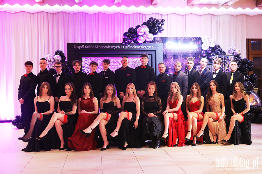 Tak si� bawi� maturzy�ci ZSEiO, fot. 2