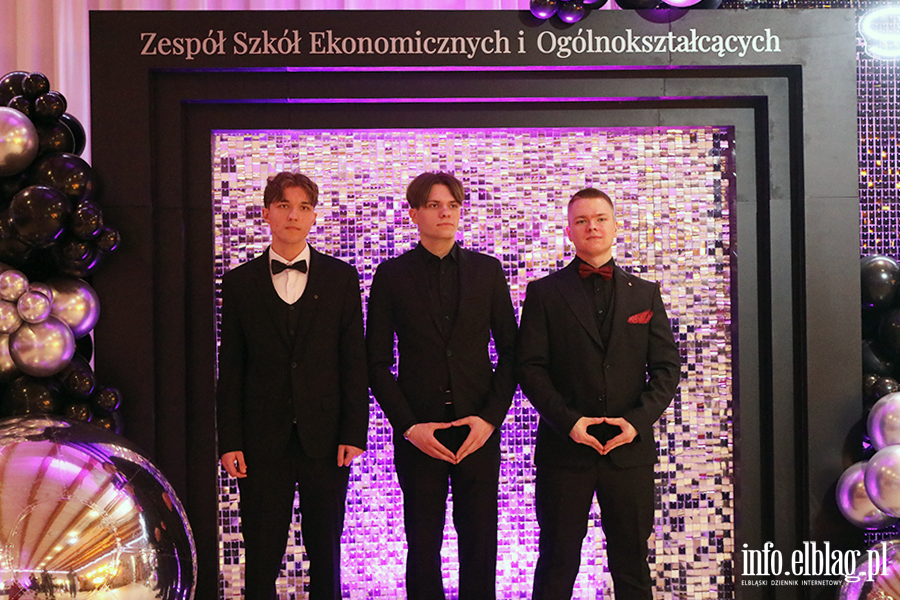 Tak si� bawi� maturzy�ci ZSEiO, fot. 43