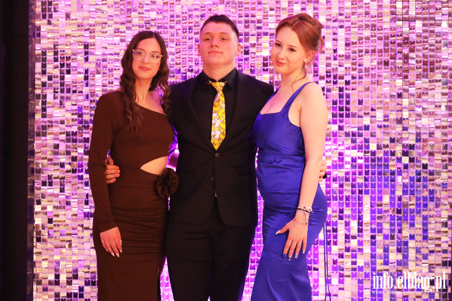 Tak si� bawi� maturzy�ci ZSEiO, fot. 50