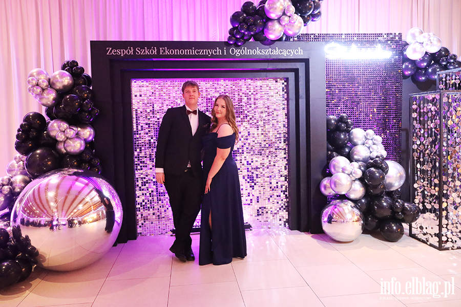 Tak si� bawi� maturzy�ci ZSEiO, fot. 56