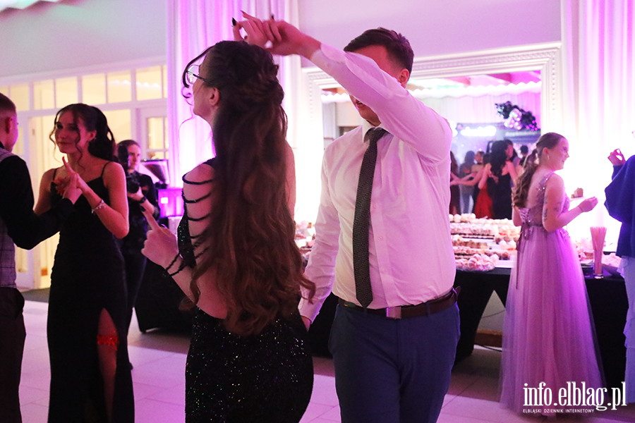 Tak si� bawi� maturzy�ci ZSEiO, fot. 62