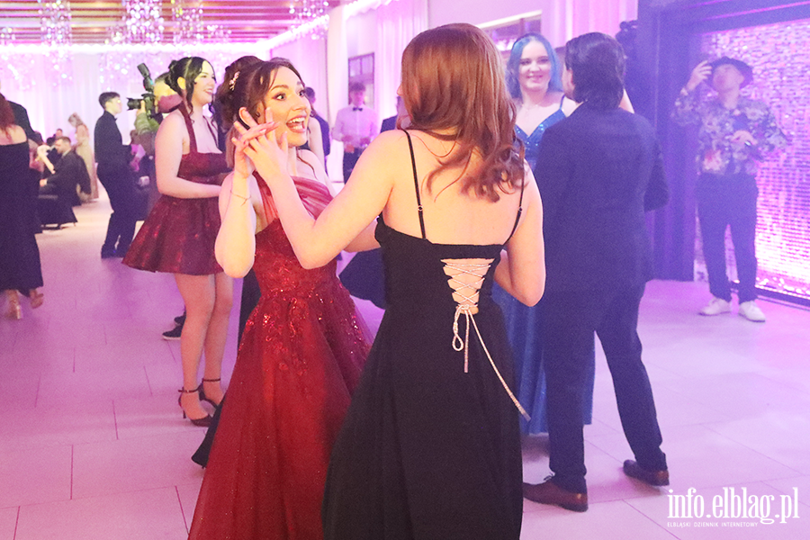 Tak si� bawi� maturzy�ci ZSEiO, fot. 78