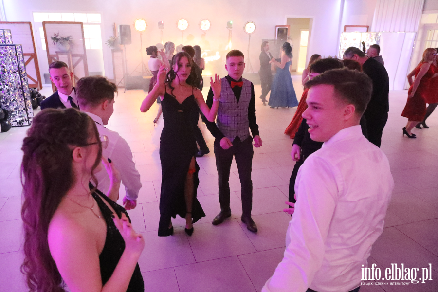 Tak si� bawi� maturzy�ci ZSEiO, fot. 80