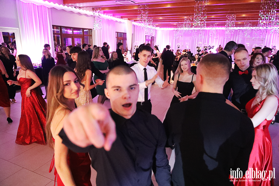 Tak si� bawi� maturzy�ci ZSEiO, fot. 90