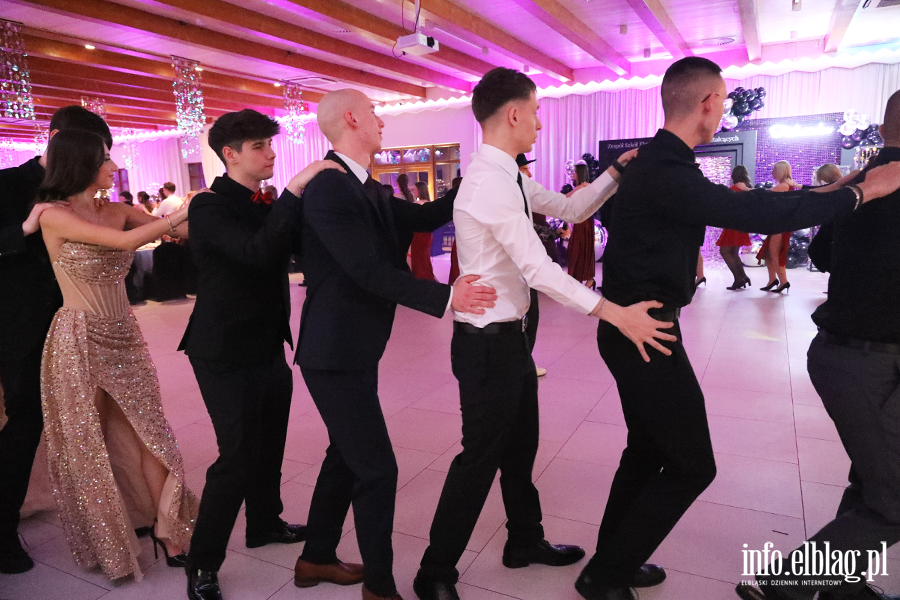 Tak si� bawi� maturzy�ci ZSEiO, fot. 97