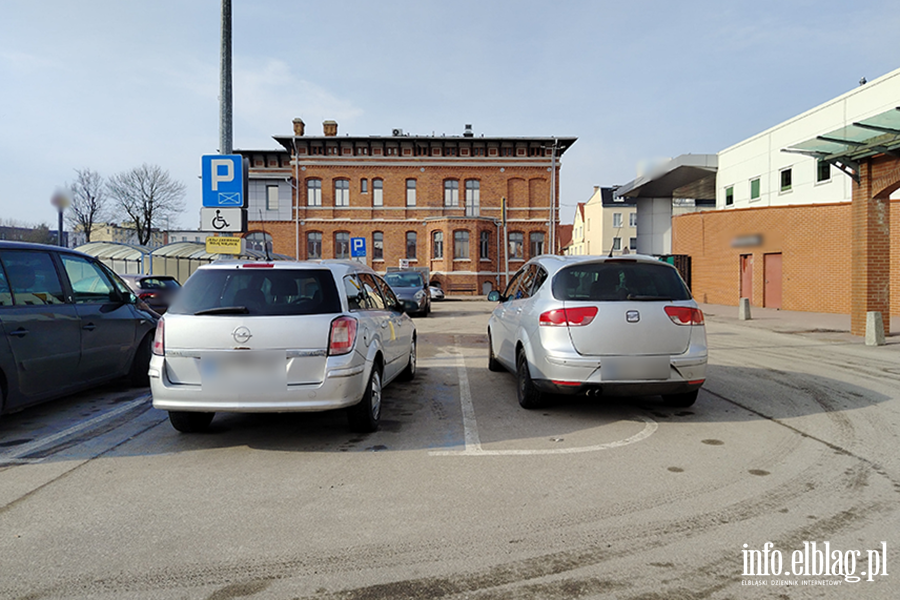 Mistrzowie Parkowania w Elbl�gu (cz�� 453), fot. 5