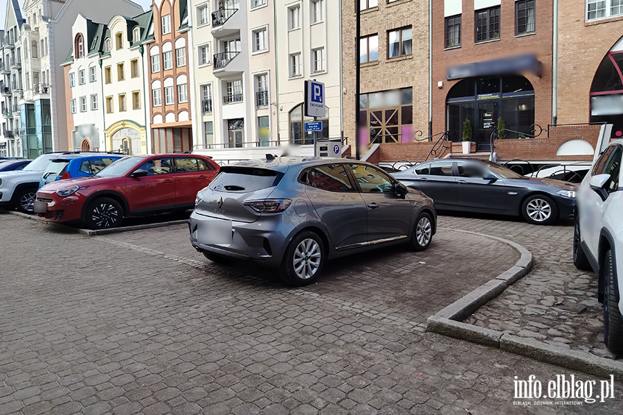 Mistrzowie Parkowania w Elbl�gu (cz�� 454), fot. 12