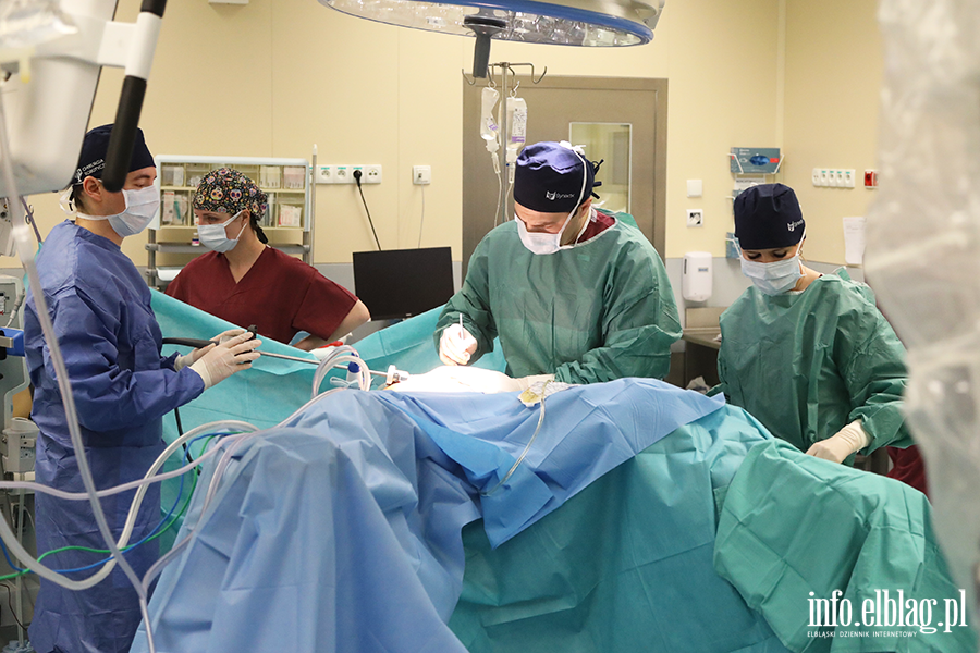 Zabieg z zakresu urologii, z wykorzystaniem robota, fot. 11
