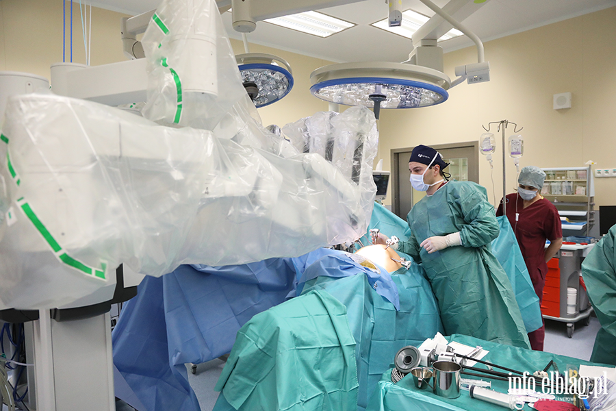 Zabieg z zakresu urologii, z wykorzystaniem robota, fot. 17