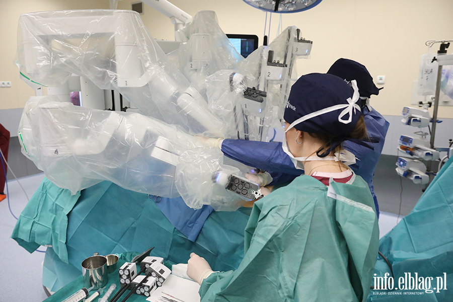 Zabieg z zakresu urologii, z wykorzystaniem robota, fot. 23