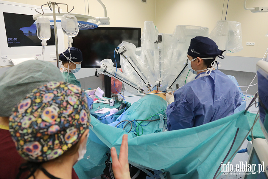 Zabieg z zakresu urologii, z wykorzystaniem robota, fot. 25