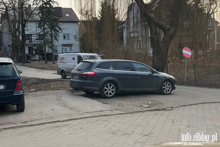 Mistrzowie Parkowania w Elbl�gu (cz�� 457), fot. 3