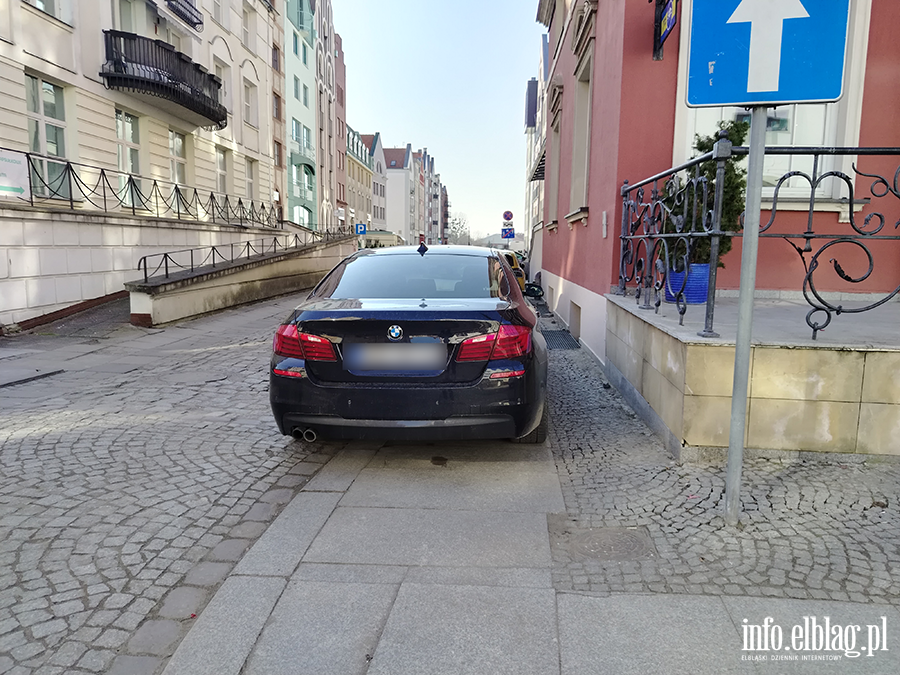 Mistrzowie Parkowania w Elbl�gu (cz�� 458), fot. 5