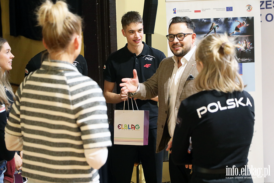 Spotkanie z uczestnikami Igrzysk Olimpijskich w Mediolanie w �y�wiarstwie szybkim i Short Tracku, fot. 40