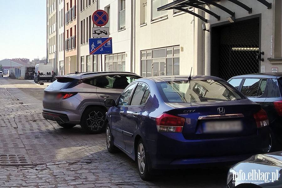 Mistrzowie Parkowania w Elbl�gu (cz�� 459), fot. 3