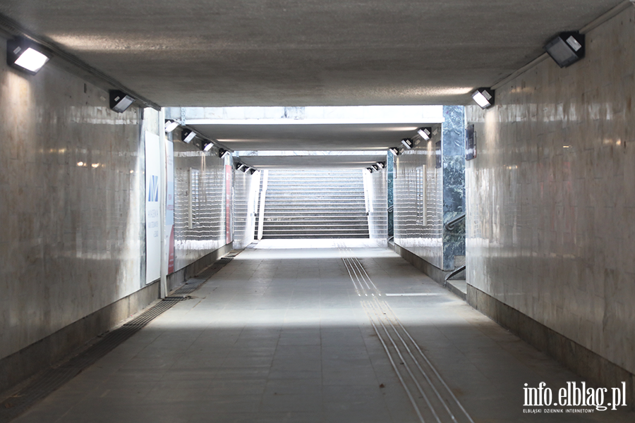 Konferencja Nowy Elbl�g przed dworcem kolejowym w Elbl�gu , fot. 4