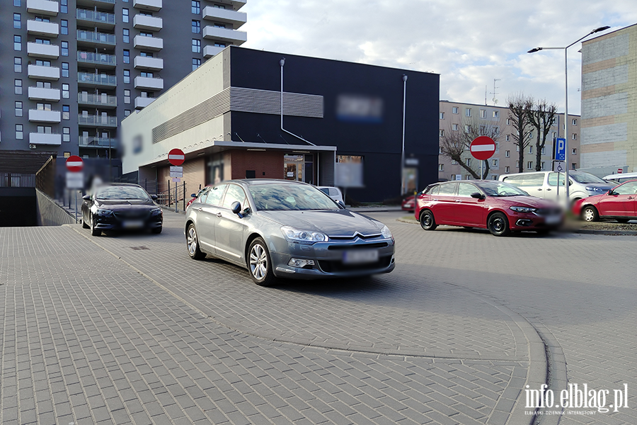 Mistrzowie Parkowania w Elbl�gu (cz�� 460), fot. 6