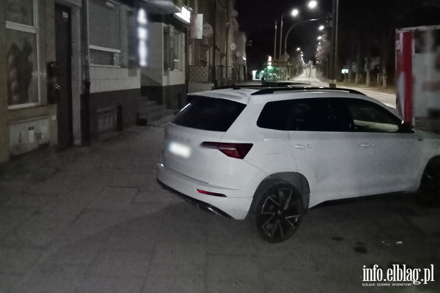 Mistrzowie Parkowania w Elbl�gu (cz�� 460), fot. 11