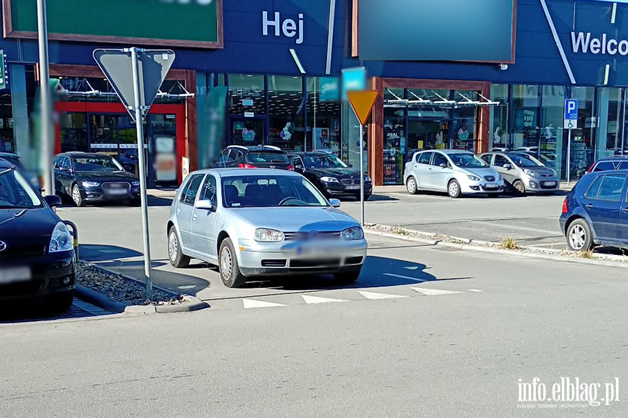 Mistrzowie Parkowania w Elbl�gu (cz�� 460), fot. 12