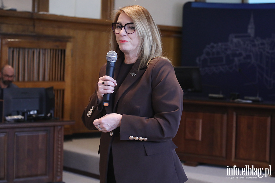 Wr�czenia stypendi�w dla uczni�w szk� podstawowych , fot. 2