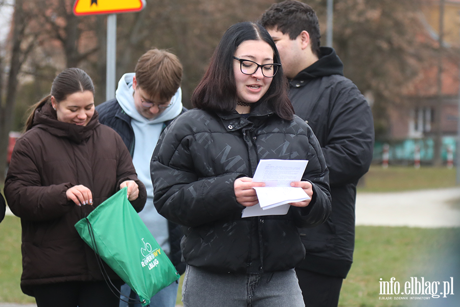 Akcja informacyjno-edukacyjna na temat bezpiecznego poruszania si� m�odzie�y w ruchu drogowym, fot. 21