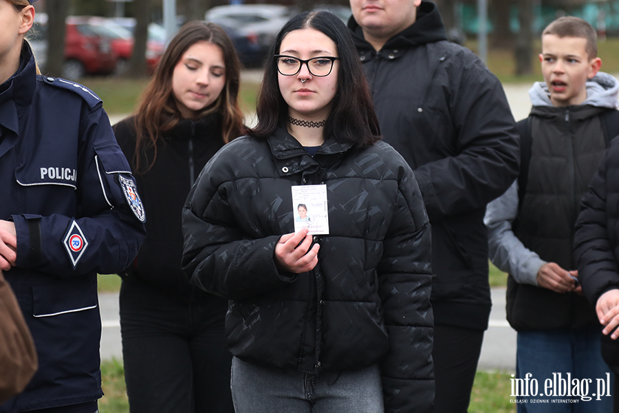 Akcja informacyjno-edukacyjna na temat bezpiecznego poruszania si� m�odzie�y w ruchu drogowym, fot. 22